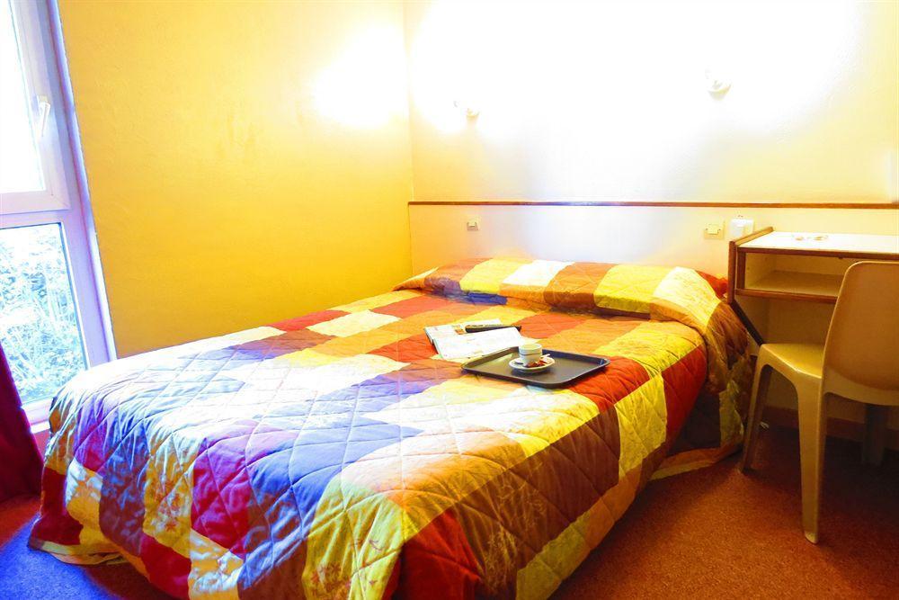 Hotel Crocus Caen Memorial Εξωτερικό φωτογραφία